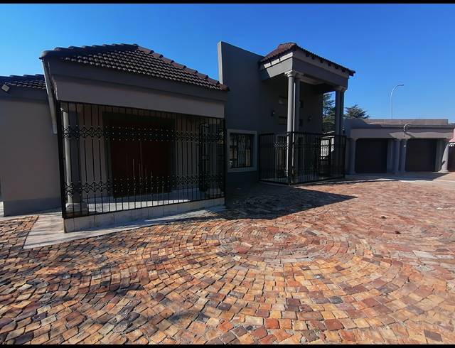 3 BEDROOM FREESTANDING SOLD IN STILFONTEIN EXT 3